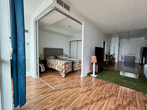 1171 Queen St W #1605 Photo 1