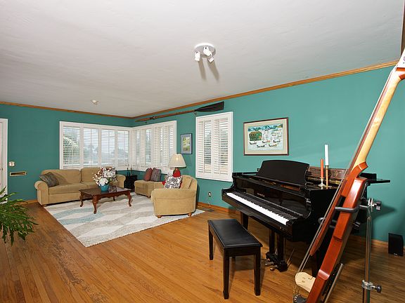 3rd image of 1404 Beryl St