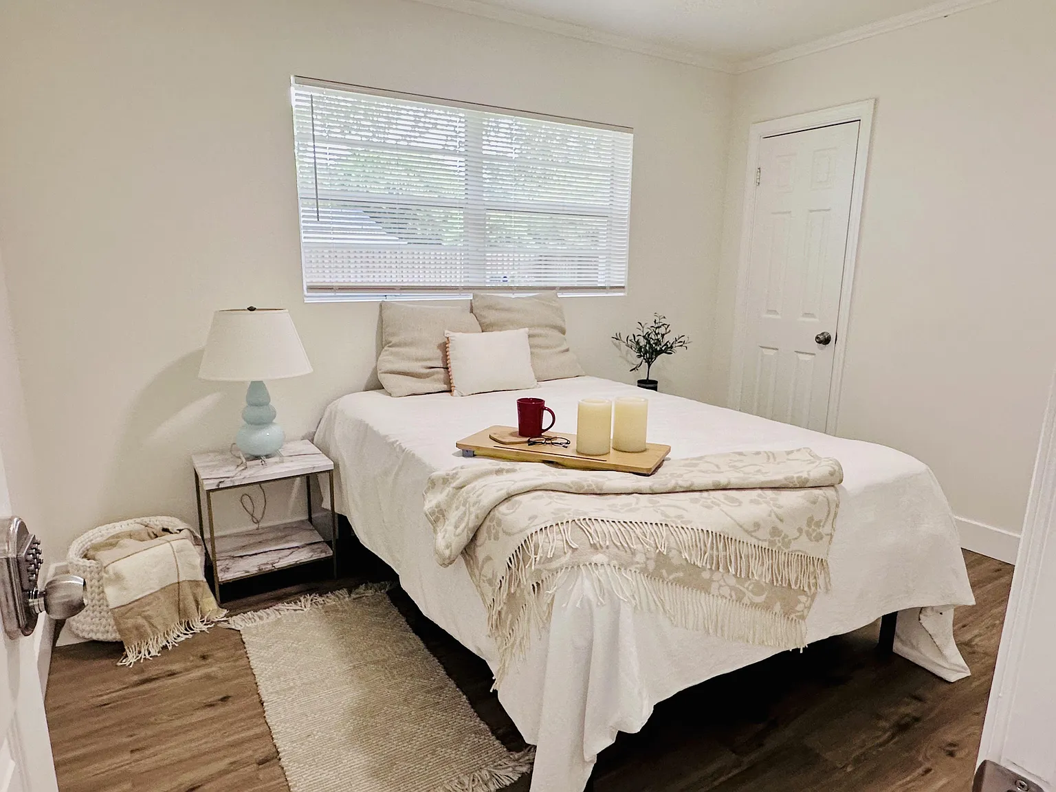 4 bed, 2.0 bath, 1300 sqft, $1,027 — Photo 1