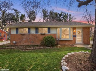 516 Miller Ave, Rochester, MI 48307