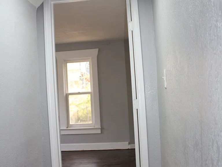 4327 Flora Ave — Photo 23