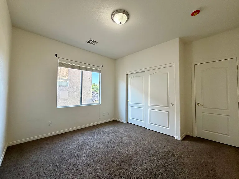 2736 Carolina Blue Ave — Photo 40