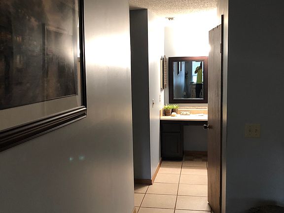 5th image of 2074 Oak Water Dr