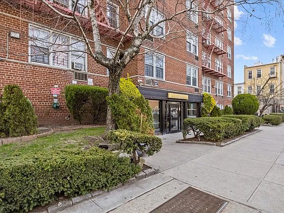 2nd image of 720 E 31st St APT 4D