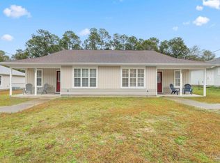 6877 & 6881 Thunder Ln, Milton, FL 32570