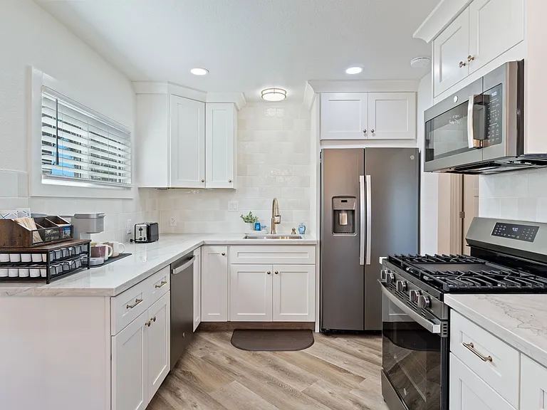 534 Beverly Dr — Photo 8
