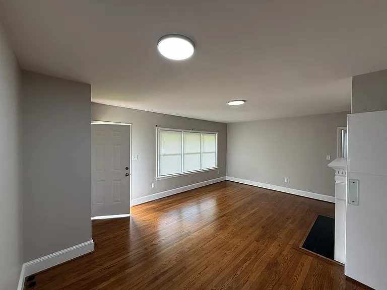 202 Hillcrest Dr — Photo 10