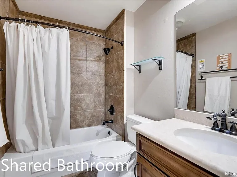 2247 S Eagle St — Photo 14