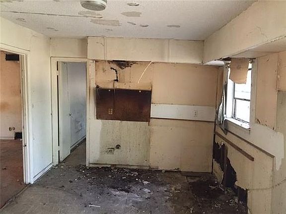 3rd image of 762 Ivywood Dr