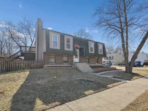 770 Birchbark Trl, Carol Stream, IL 60188