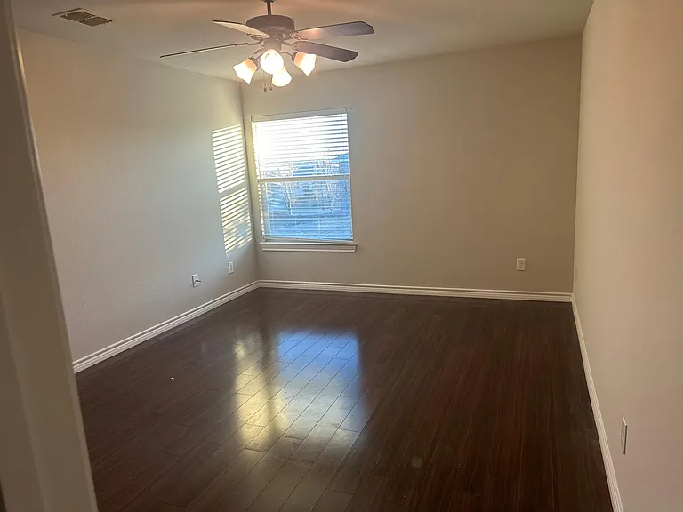 2832 Elm Fork Dr — Photo 36