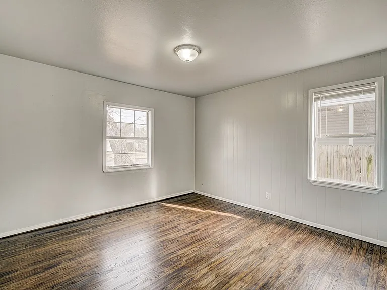3900 Mallard Dr — Photo 15