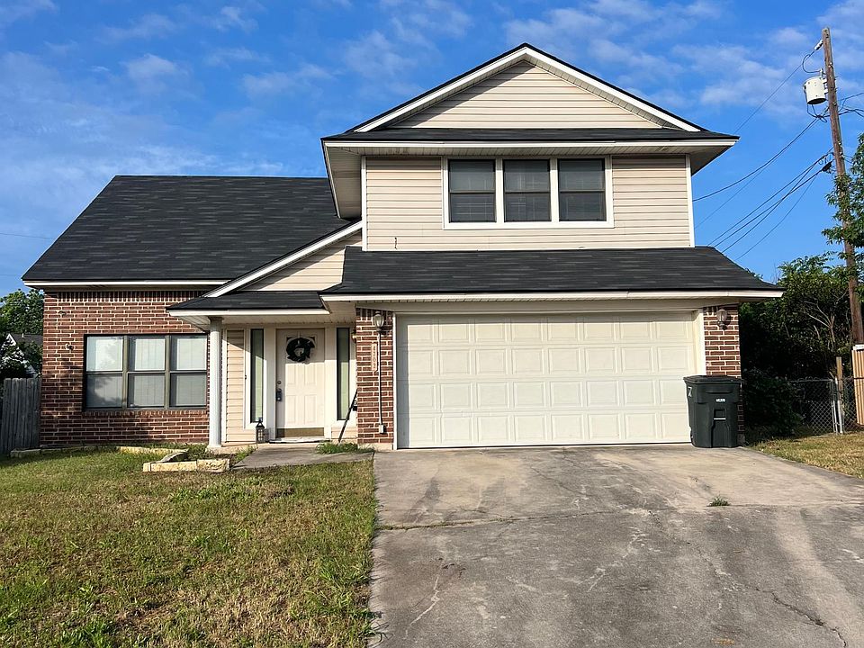 2nd image of 4702 Greenlee Dr
