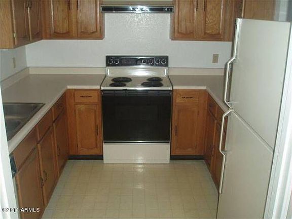4th image of 8215 N 21st Dr Unit 207