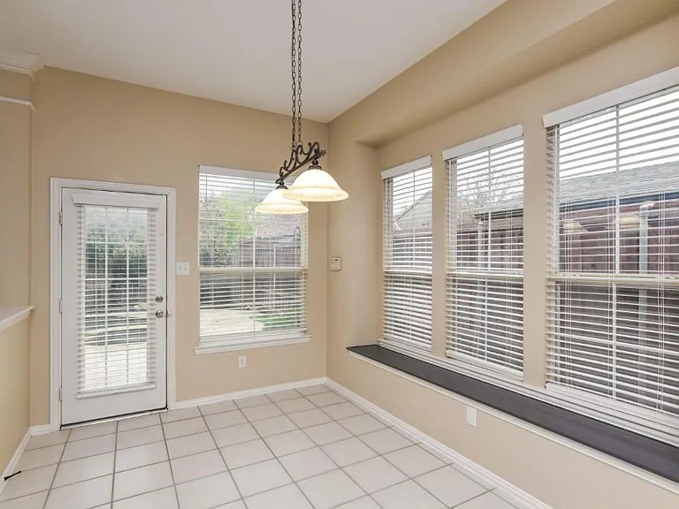 2471 Loch Haven Ct — Photo 8