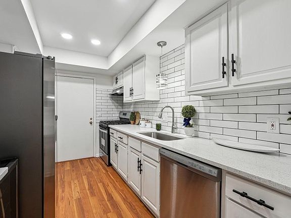 2nd image of 6851 Roswell Rd APT N20