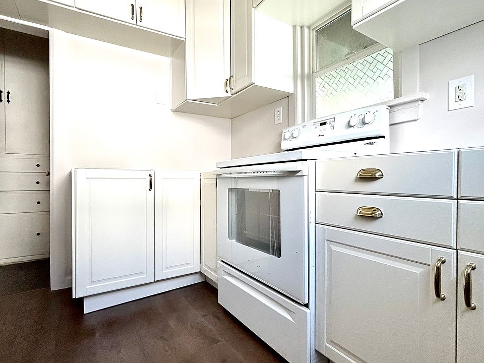 1st image of 933 E 600 S APT 4
