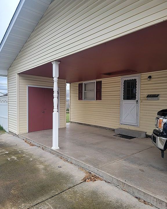 2nd image of 222 E South 5th St