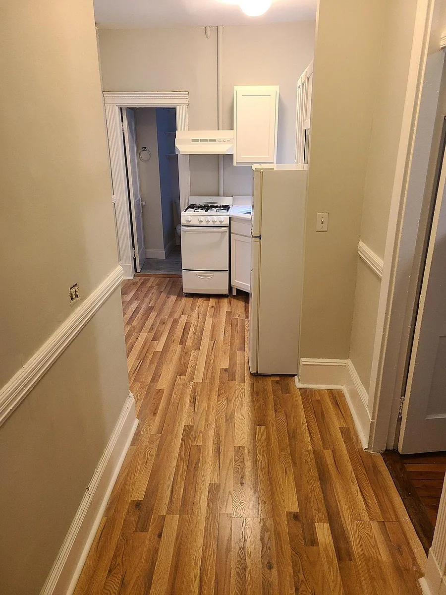 Building Photo - 34 Hemenway St #19