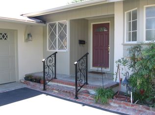 20530 Aetna St, Woodland Hills, CA 91367