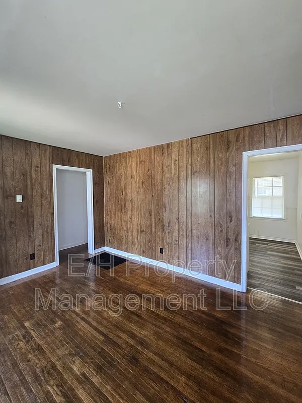 1 bed, 1.0 bath, 550 sqft, $550 — Photo 3