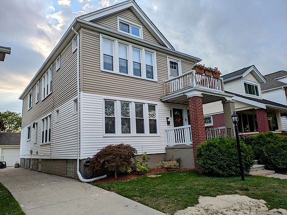 3rd image of 1331 Beaconsfield Ave #1331
