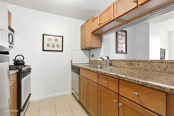 Rented by Corcoran | media 3