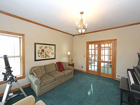 5th image of 4 Laurel Hill Ct