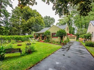 188 Montcalm Dr, Rochester, NY 14617