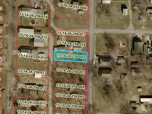 1204 S Cherry St, Centralia, IL 62801