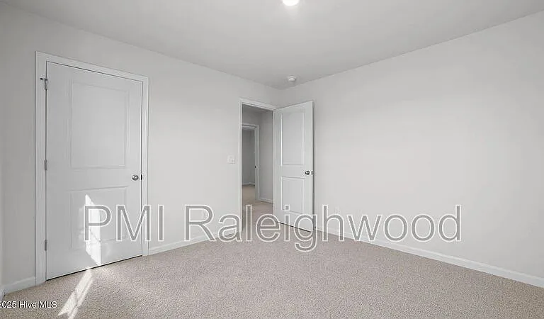 286 Palm Dr — Photo 23