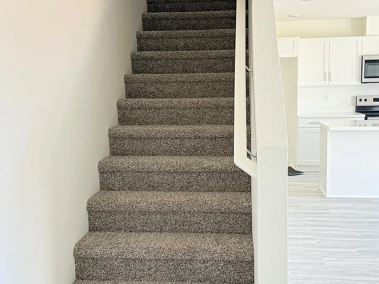 516 Foxtail Ct — Photo 6