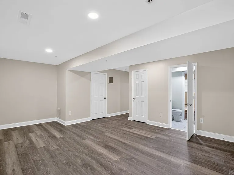 2736 Albermarle Pl — Photo 7