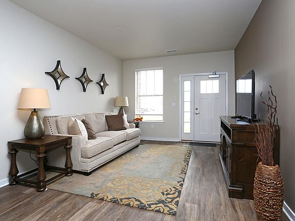 5th image of 3100 Market Ln #4022