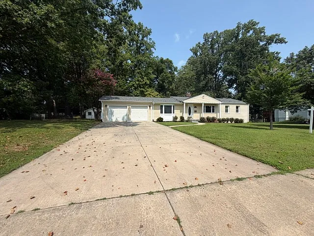 4 bed, 1859 sqft, $2,800 — Photo 2