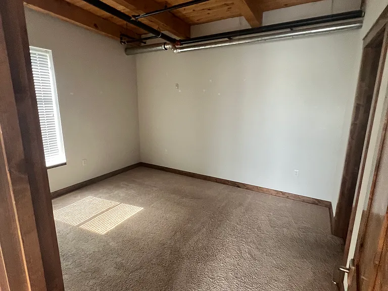 Waukesha Lofts — Photo 36