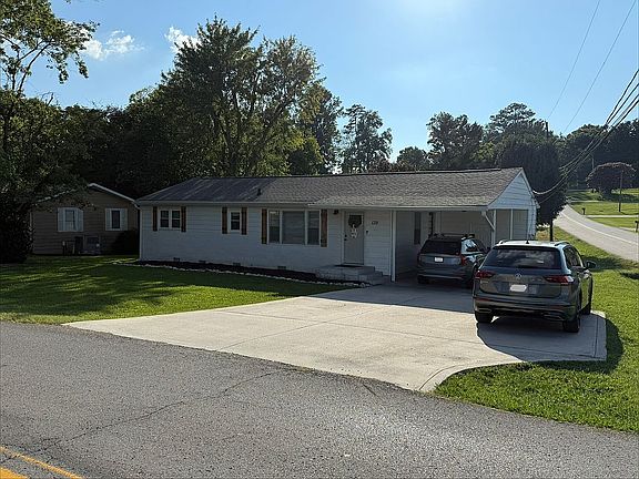 3rd image of 139 Meadow Ln