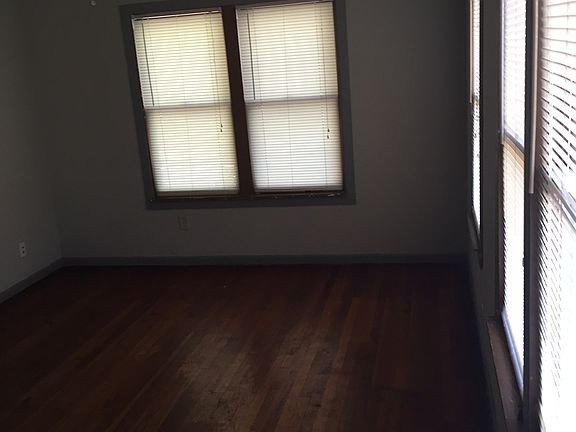 3rd image of 624 Frost St