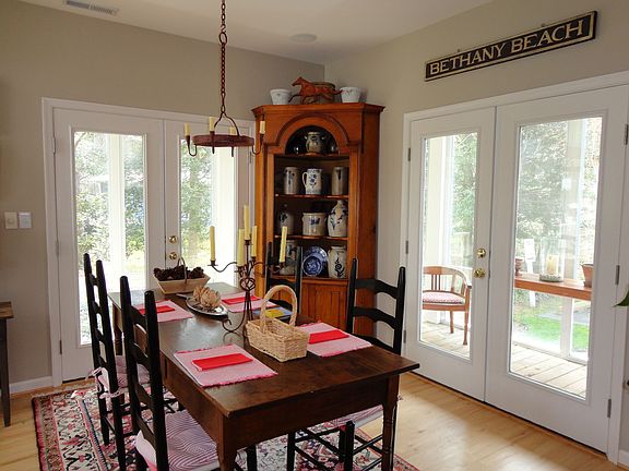2nd image of 58005 Wimbleton Ct