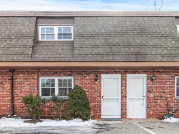 39 Ash Drive APT 23, Ledyard, CT 06335