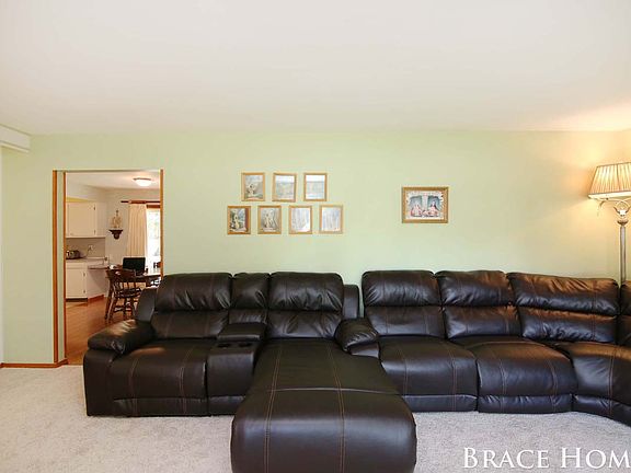 4th image of 4443 Cloverleaf Dr SE