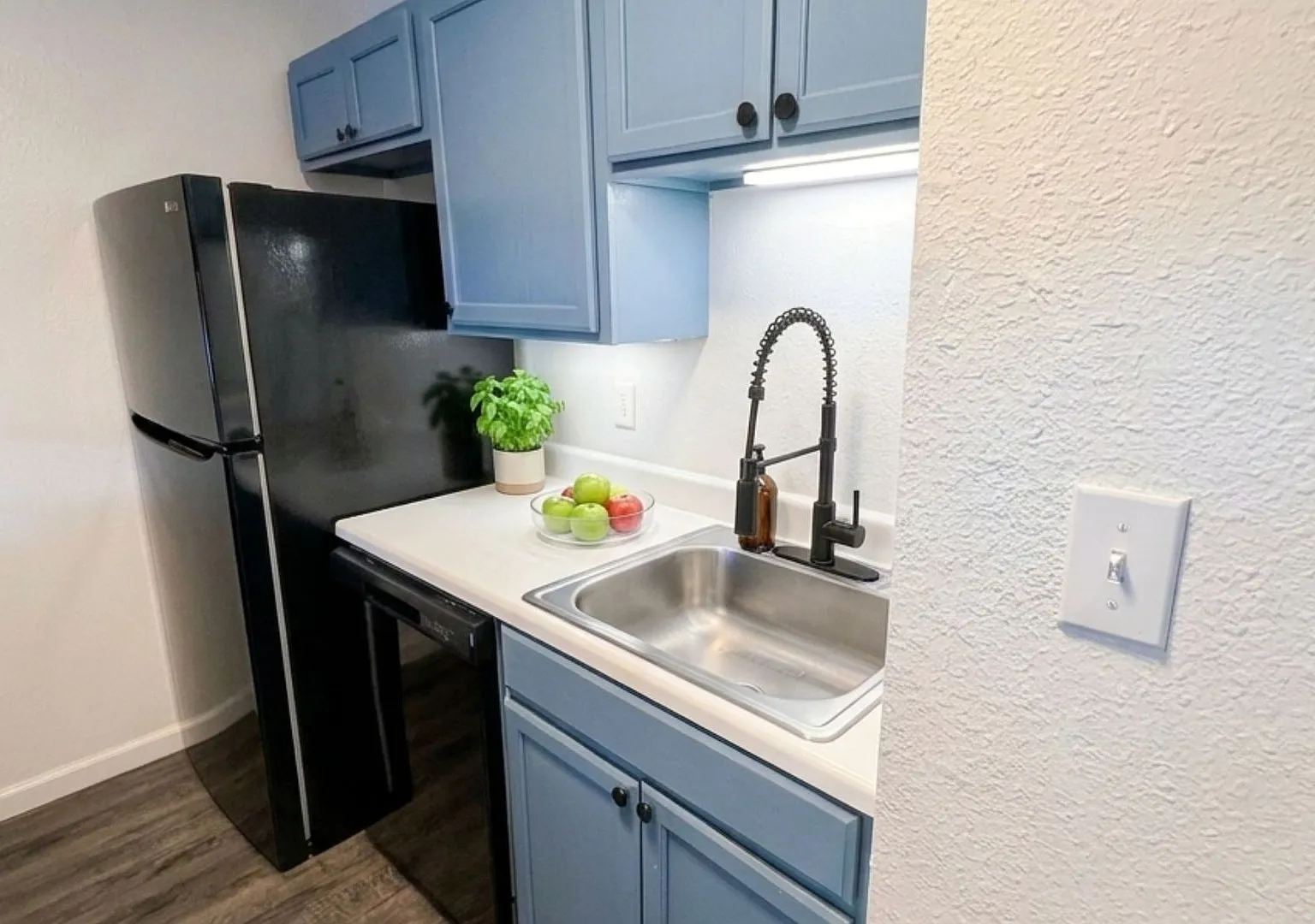 Silver Valley Apartments — Photo 2