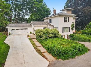 312 E 16th St, Holland, MI 49423