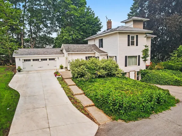 312 E 16th St, Holland, MI 49423