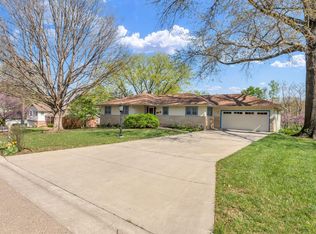 4917 SW Cedar Crest Rd, Topeka, KS 66606