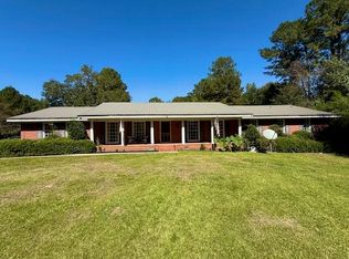 621 Magnolia Ave NW, Magee, MS 39111