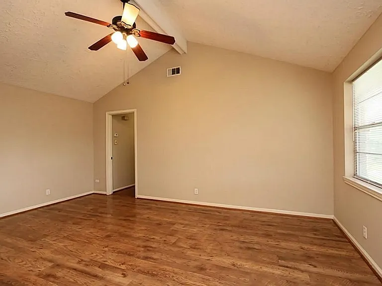 12623 Westella Dr — Photo 10
