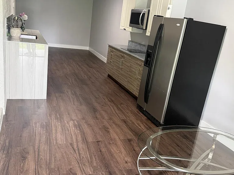 9024 Apache Blvd #A — Photo 2