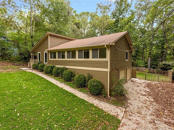 5th image of 412 Creekside Ln