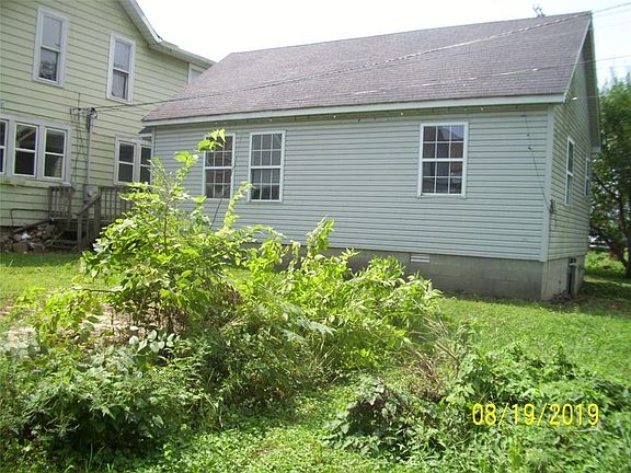 2nd image of 112 Broadway St